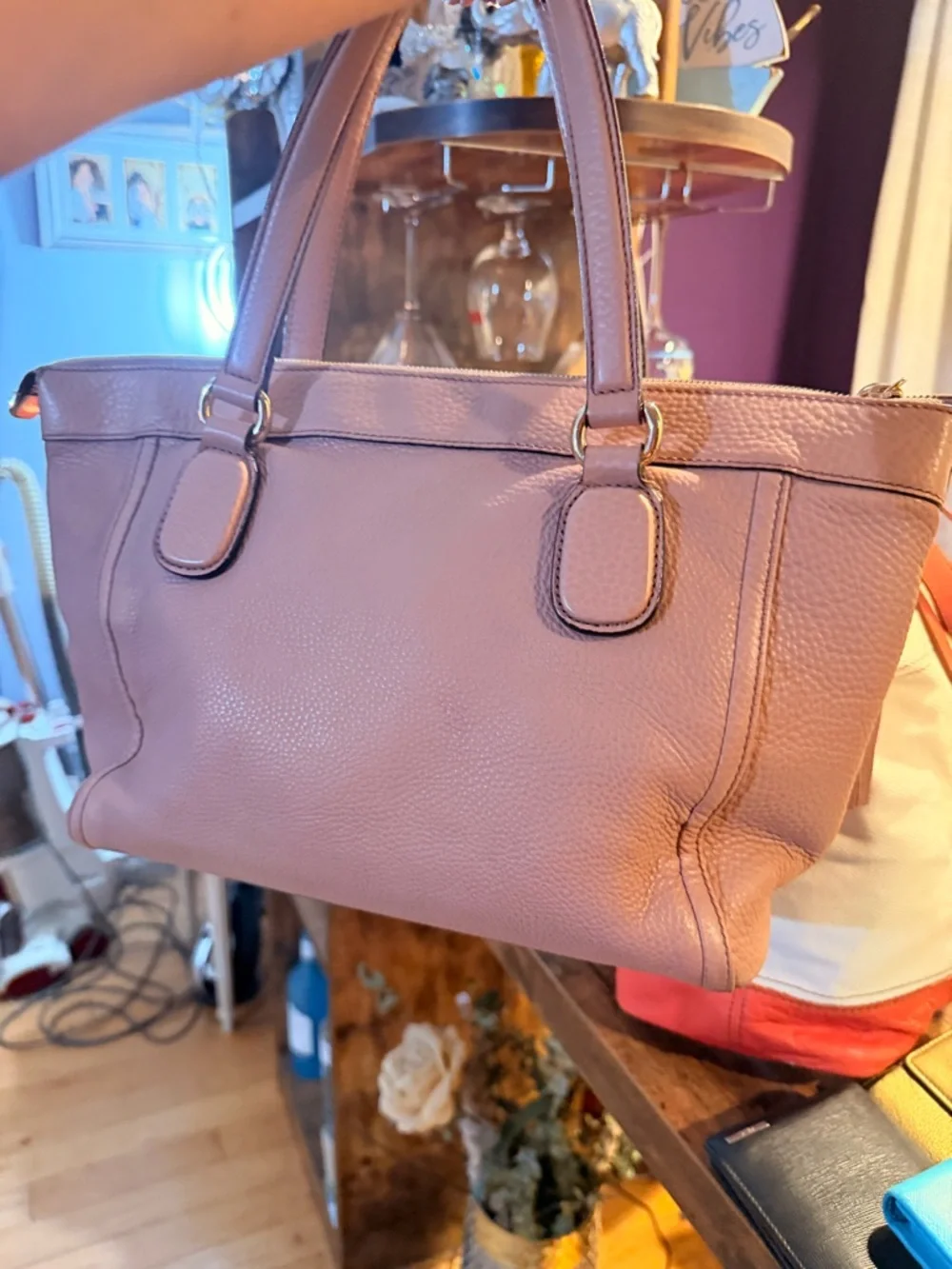 Gucci Blush Pink Pebbled Leather Tote with Tassel - Picture 4 of 10